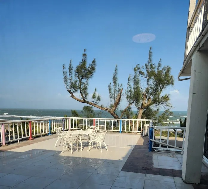 Villa Mar-Inez Apartment - Image 1