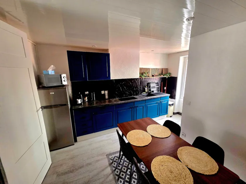 Renovated one-bedroom apartment • 4 people • Near the city center, quiet - Image 1