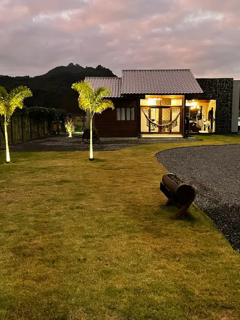 Country house with a Wood Stove and Jacuzzi - Image 1