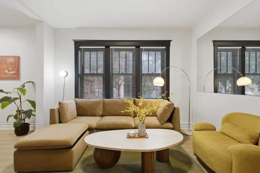 Tower Grove 3BR | Stylish Family Stay - Image 1