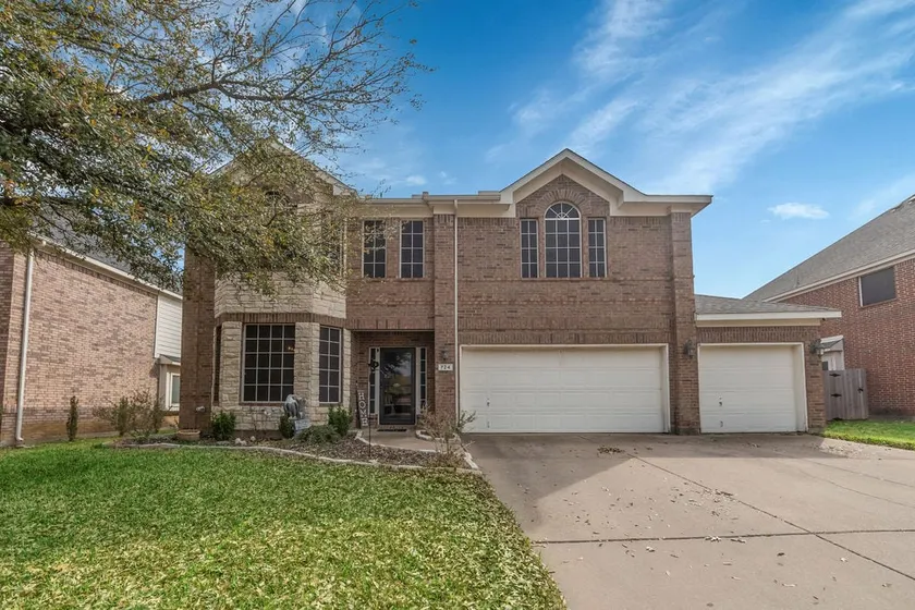 Spacious 4BR Retreat w/ Pool Slide & Fenced Yard - Image 1
