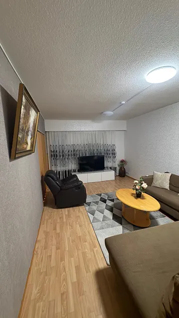 Comfortable family apartment with free parking - Image 1