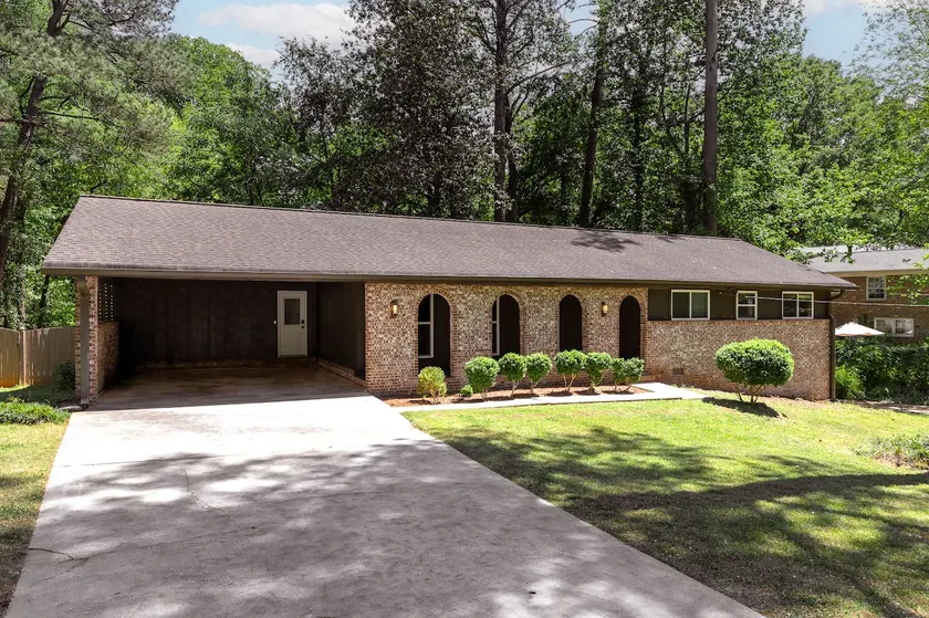 Luxury Tucker Getaway | 5 Bedrooms + Massive Yard - Image 1