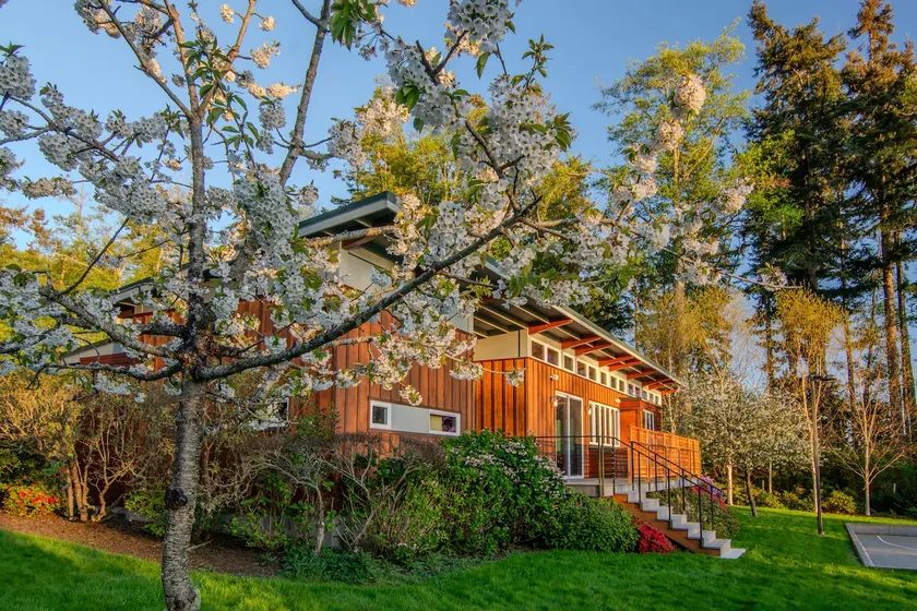 Luxurious Couples Getaway | Fireplace | Pickleball - Image 1