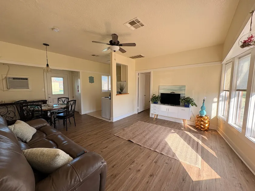 Daysprin6 Apartment - Image 1