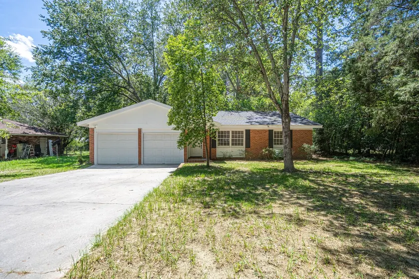 Central location/Near GSU/Pool table/Fenced yard - Image 1