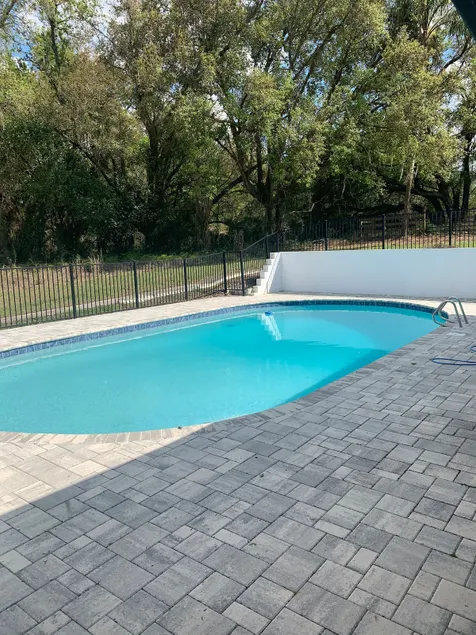 Relaxing Lakefront Escape Pool Home with 150 inch screen Theater - Image 1