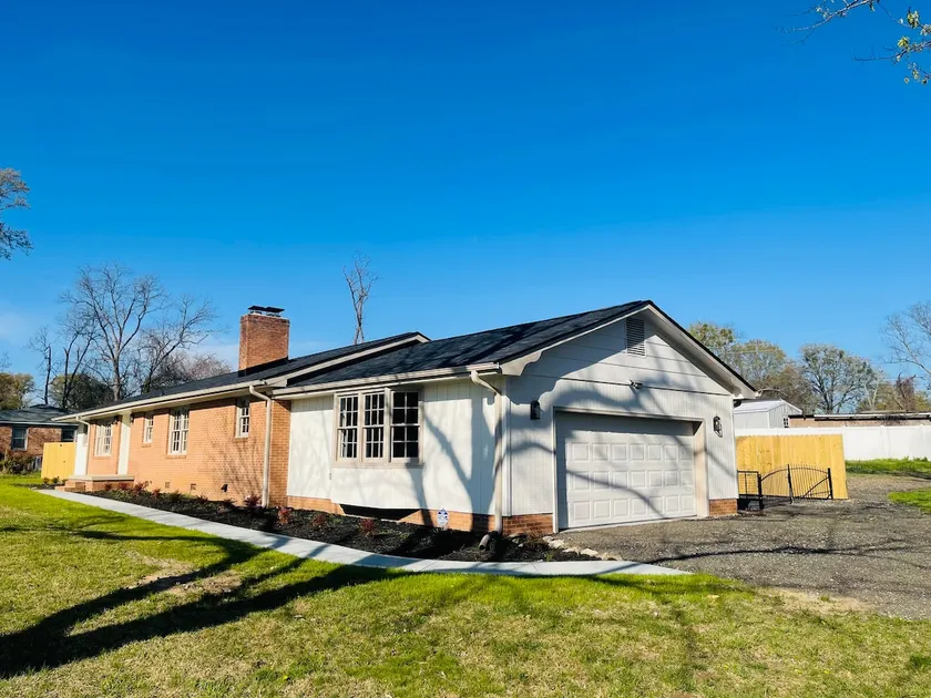 Cozy, Charming, and very Convenient House. - Image 1