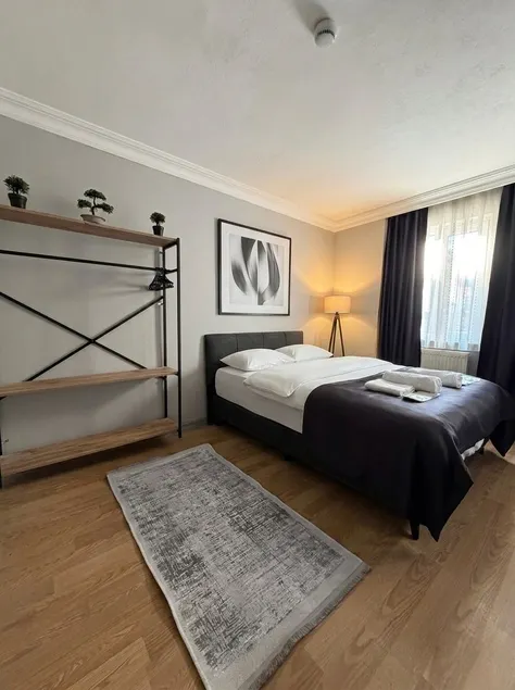 GLR Suite 1 - Image 1