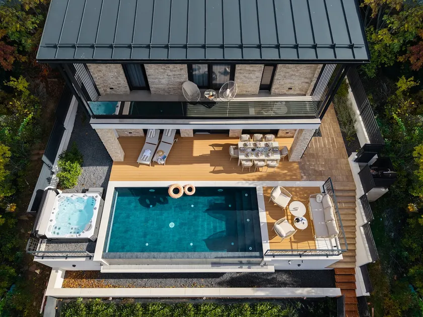 5-Star: Villa Slowave: Lake Balaton, Pool, Hot Tub, 4 Bedrooms - Image 1