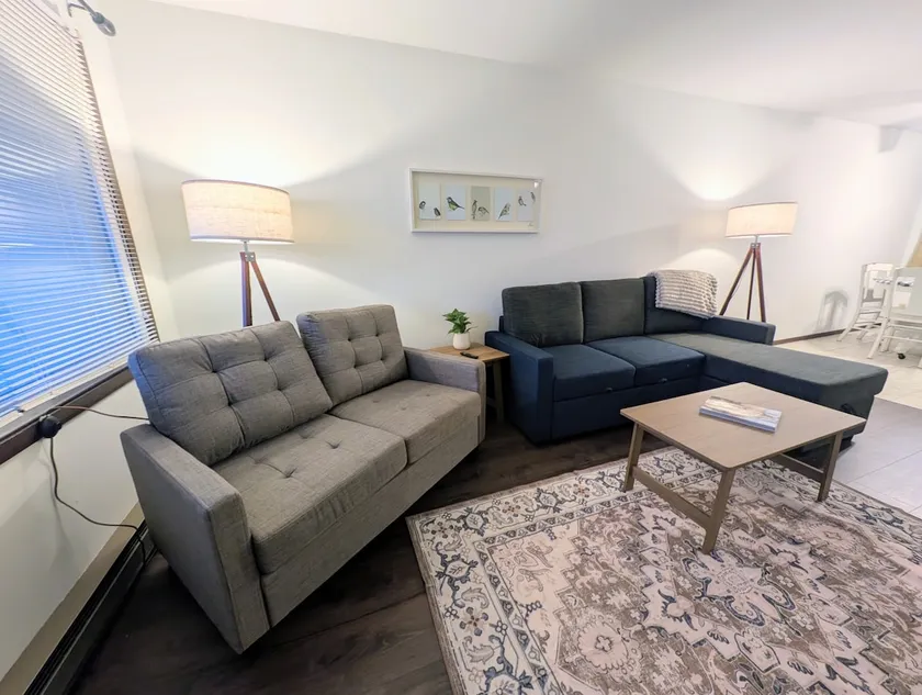 Cozy Durand Retreat | Walk to Shops & Dining - Image 1