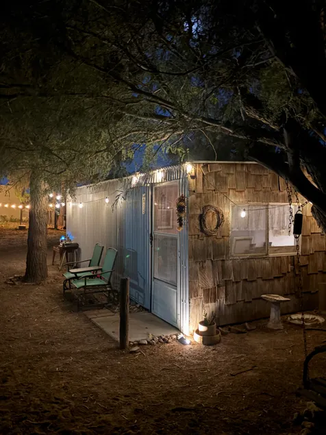 Comfy horse sanctuary guesthouse - Image 1