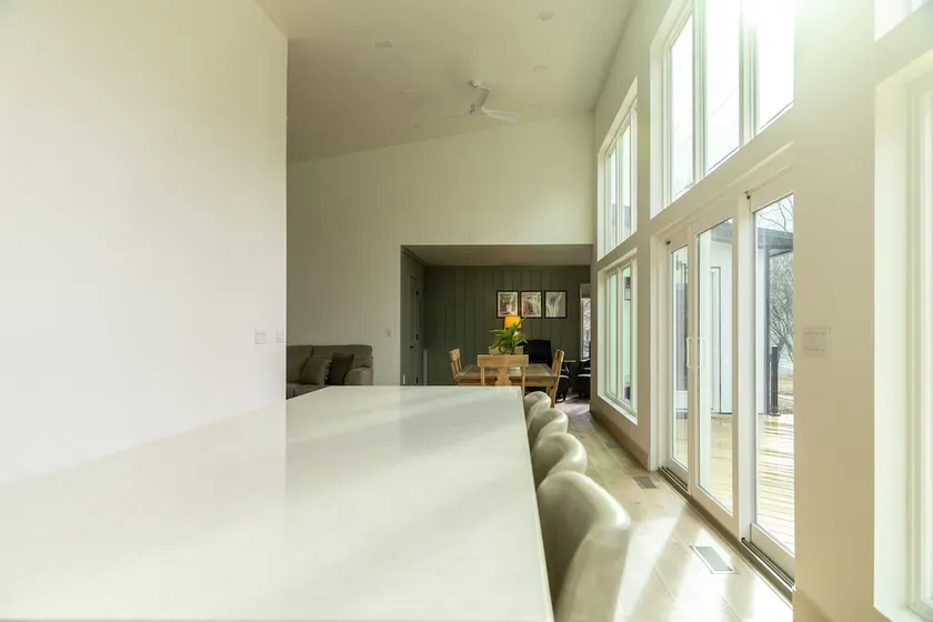 River Retreat - Riverfront Getaway - Image 1