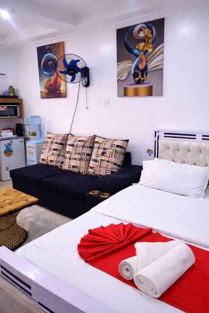 CBD Luxe Studio - Near Westside Mall - Image 1