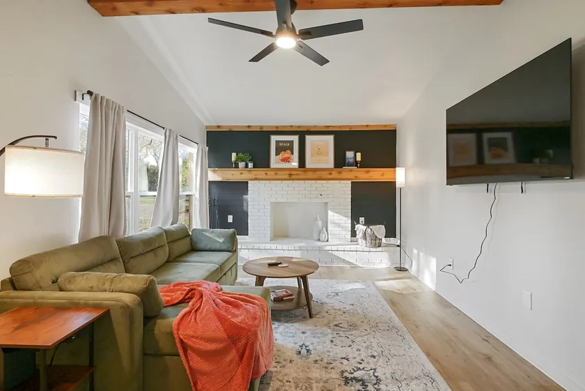 One Acre Peaceful Property | King Bed, Game Room | - Image 1