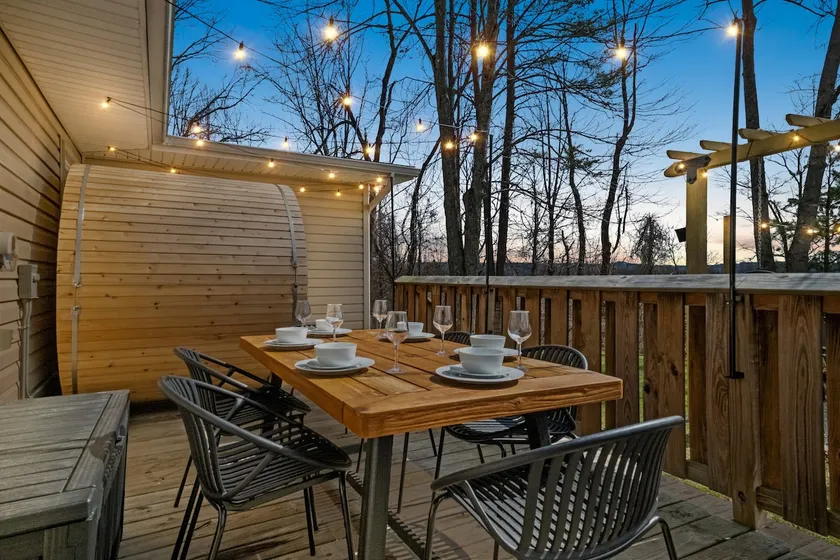 4BR Family Retreat Near New River Gorge, Oak Hill - Image 1