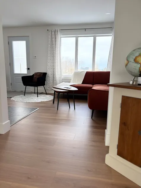 Charming property located in downtown - Image 1