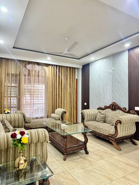 The Calm Corner~Cannaught Residency~Family/Couples - Image 1
