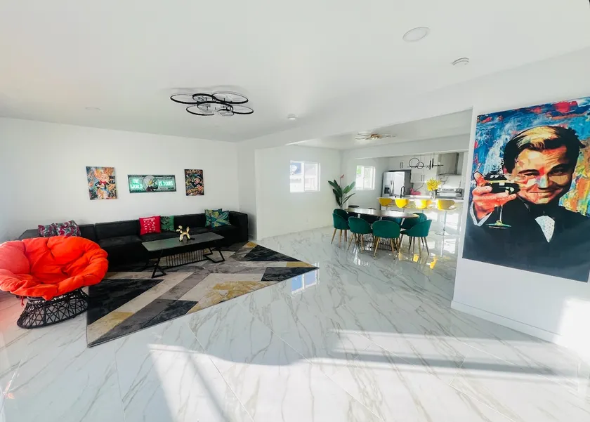 Designer 5BR Villa Near Strip, Neon Vibes & HotTub - Image 1