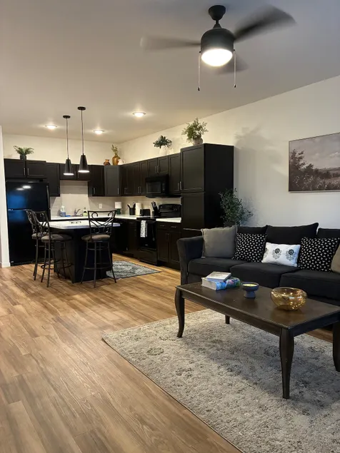 First Floor! Golf Sim/Pool/Jacuzzi/Gym + Sleeps 7 - Image 1