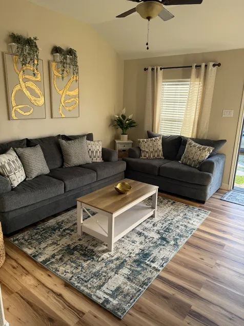 The cozy corner - Image 1