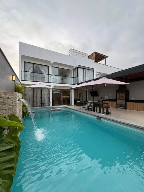 Modern and cozy beach house - Image 1