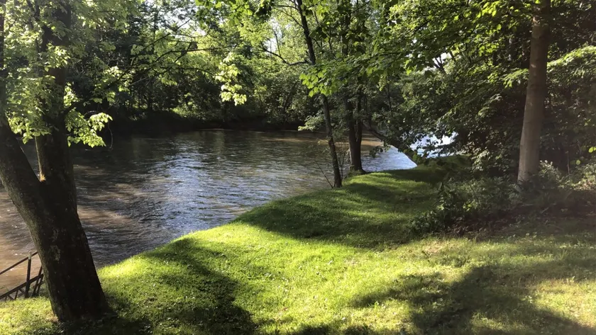 Riverfront Get-A-Way - Image 1