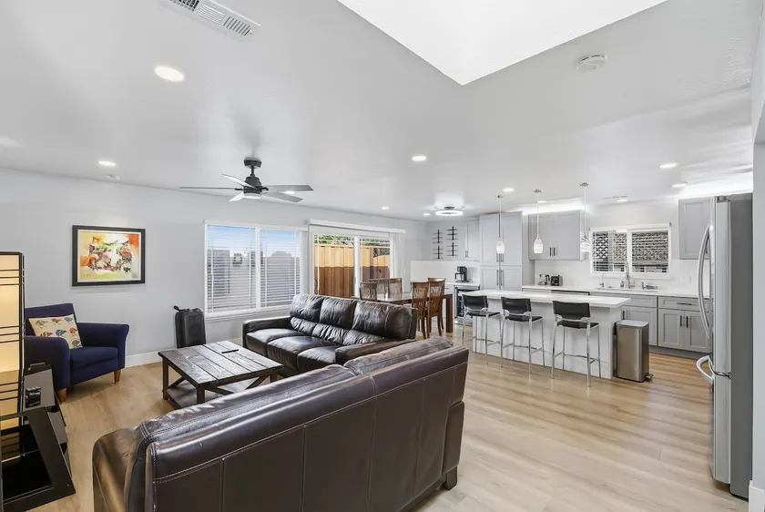 Modern 4BR Home, Sleeps 9, Near Silicon Valley - Image 1