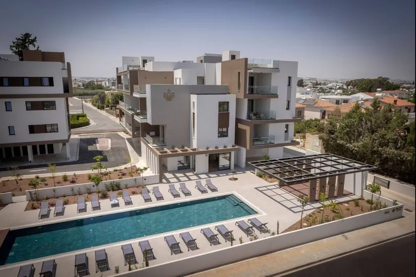 Kalamon Luxury Suite 105 w Pool & Gym - Image 1