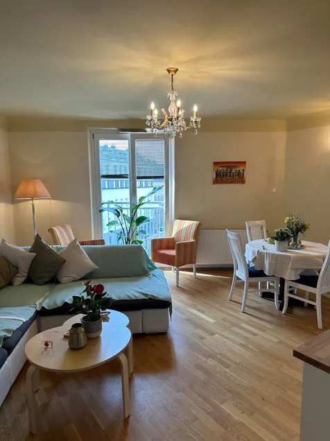 3BR, 5 Beds, Sofa 2P, 5min U4,U6 Schönbrunn - Image 1