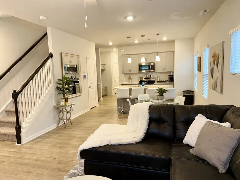 Sloan Garden House Modern Townhome Near South End - Image 1
