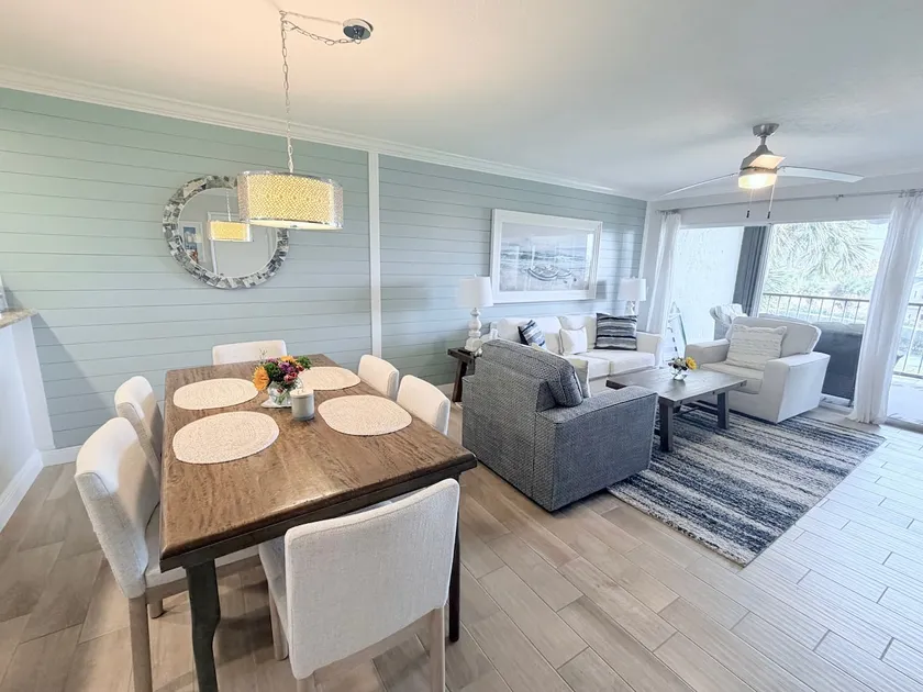 The Beach Haven - WALK to the BEACH & POOL! - Image 1