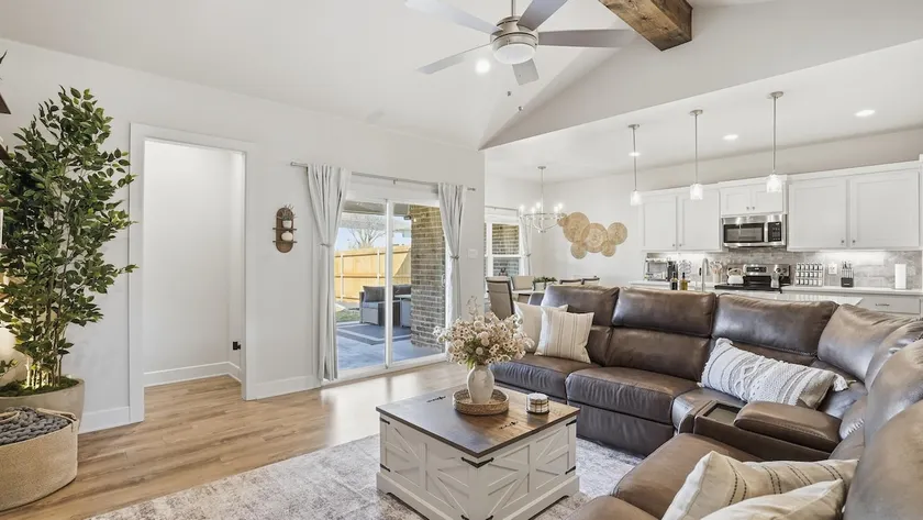 Luxe Outdoor Patio + Fire Pit | Near Dyess & Shops - Image 1