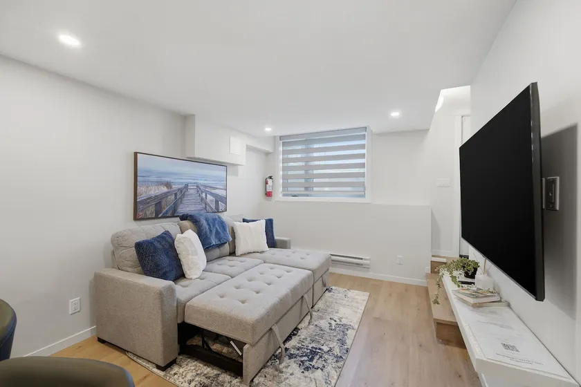 Livingston Haven - Modern 1BR Private Suite - Image 1