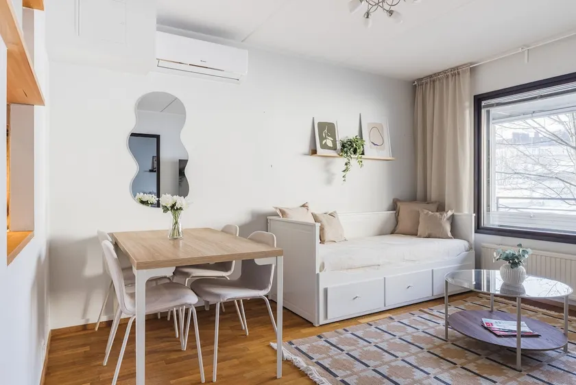 Bright Apartment in Töölö - Image 1
