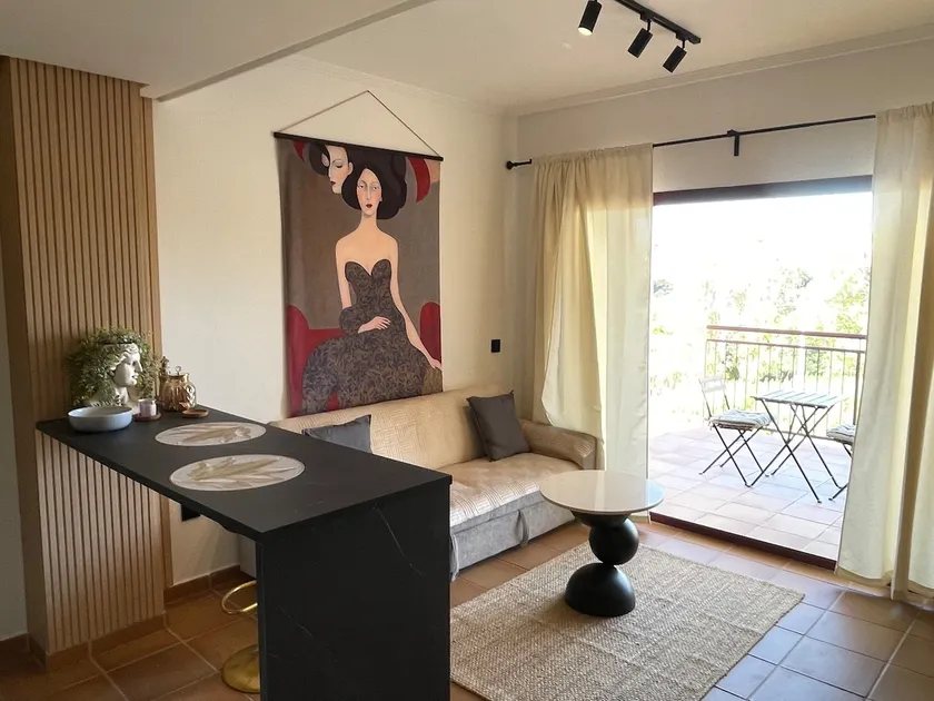 One bedroom flat with spa and mountain views - Image 1
