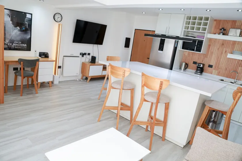 Fully Equipped Spacious Apartment Lavalle - Image 1