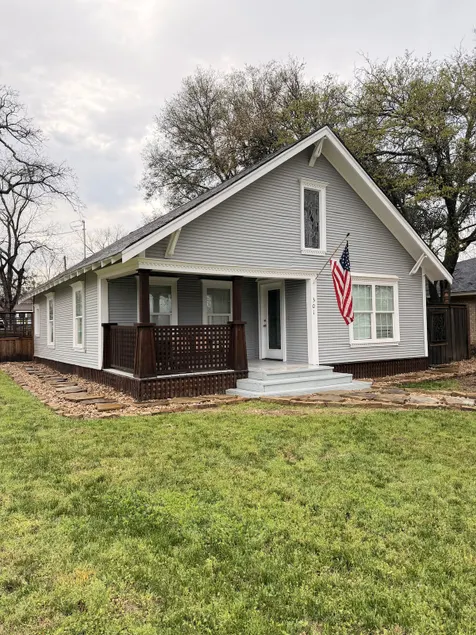 Charming Historic Cottage in Springtown TX - Image 1