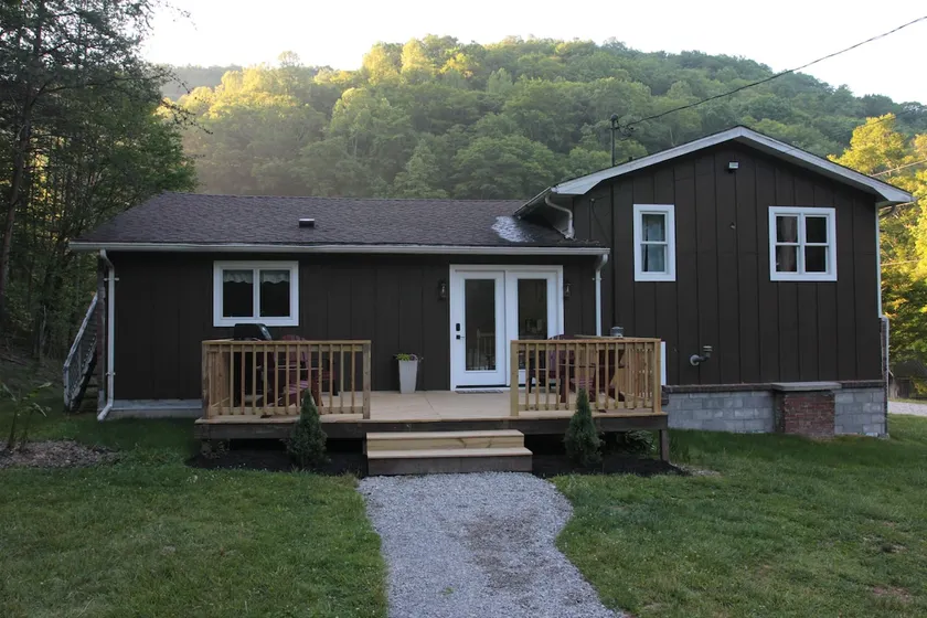 Mountain Getaway - Image 1