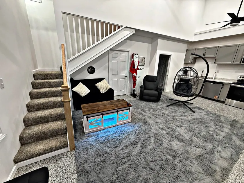 Cozy 2 Bedroom 1 1/2 Bath (Smart Toilet) No Pets - Image 1
