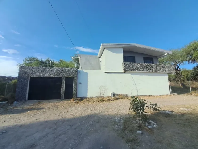 “Uncle Adrian's House,” near downtown Zimapán - Image 1