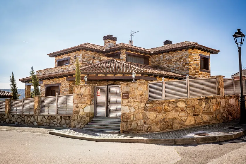 Casa Rosita, lujo y confort en Sierra Norte Madrid - Image 1