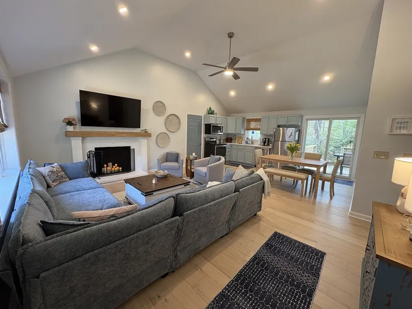 Newly Renovated and Furnished 3 Bedroom Home - Image 1