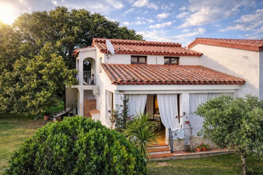 Chia – La Quercia – Vacation Home – Sea and Relaxation - Image 1
