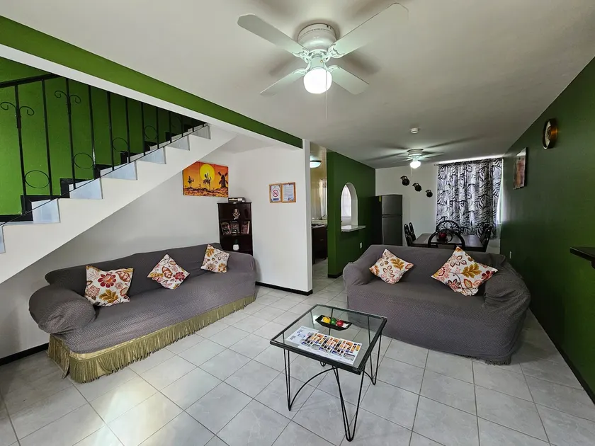 Entire house • 4 beds • Ideal for families or business - Image 1