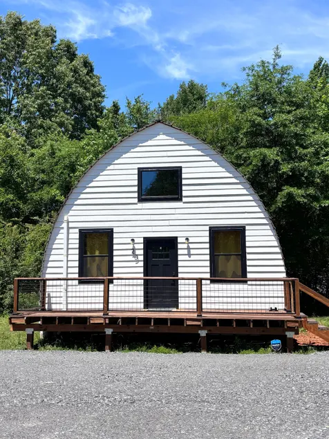 Unique Arched House w/Private Boat Launch/ Access - Image 1