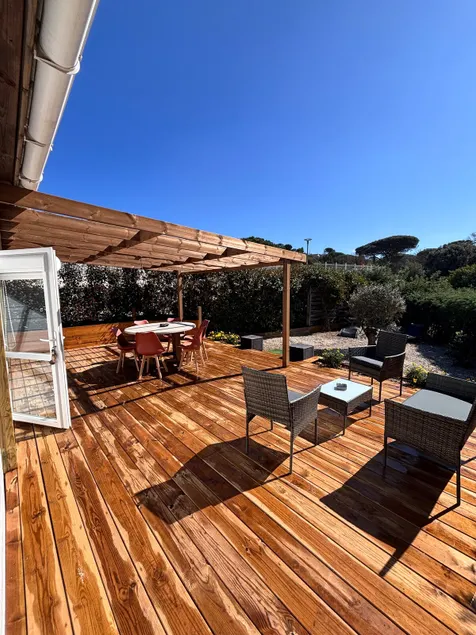 Air-conditioned chalet with large terrace for 6 people - Image 1