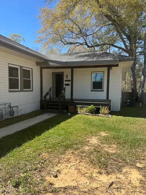 Cozy Downtown Pineville Duplex | Main St Cottage 2 - Image 1
