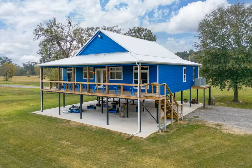 Peace by the River - 8 beds, game room, and more! - Image 1