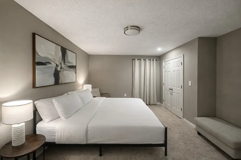 Beautiful Gardner Home Sleeps 10 Game Room Central location - Image 1